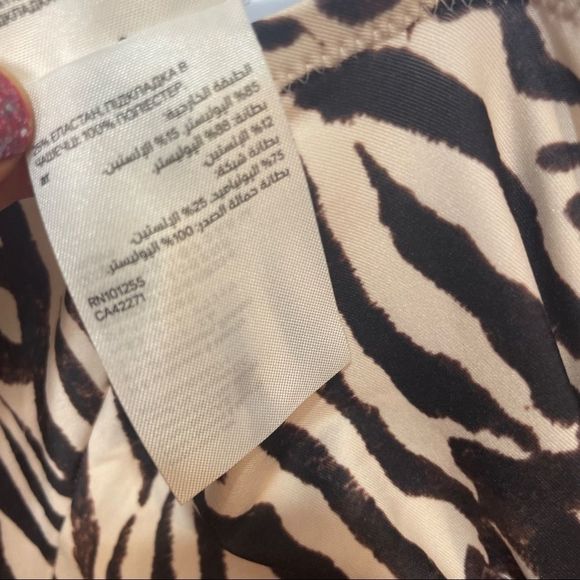 H&M Zebra Print Shaping One-piece Swimsuit khaki Sz 12 US - Picture 7 of 10